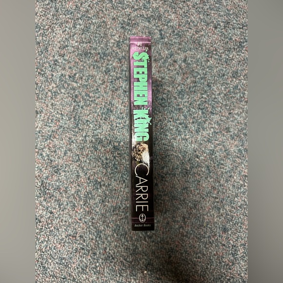 Carrie in Paperback - Picture 3 of 4